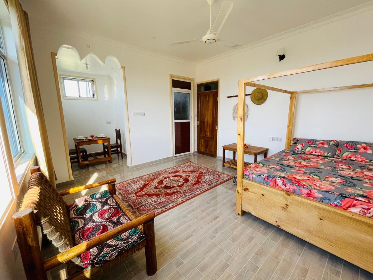 Happy House Guest house *