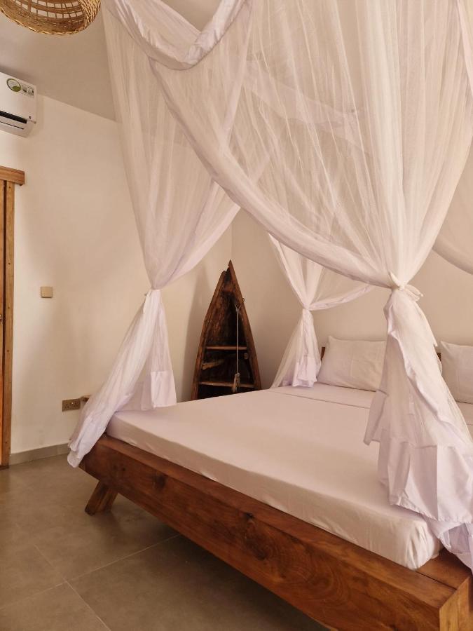 Hotel Sunny Matemwe *