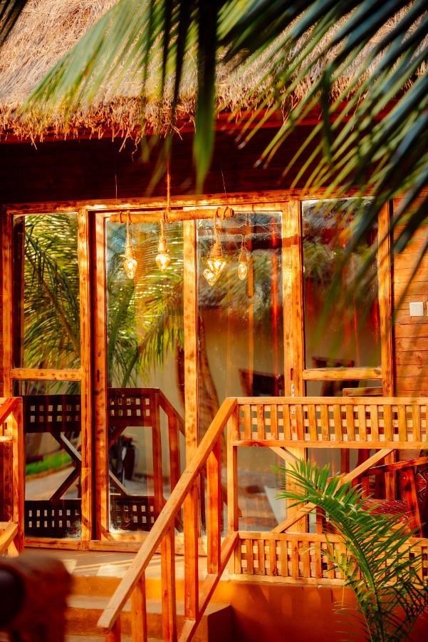 Palm Cultural Village 4*