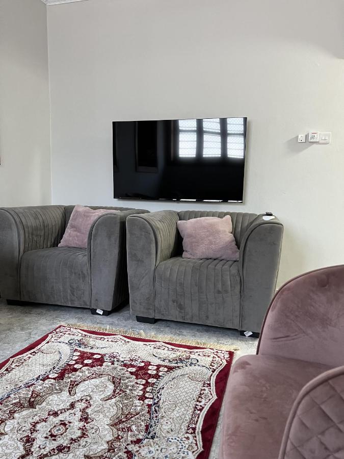 Modern Stone Town Apartment *