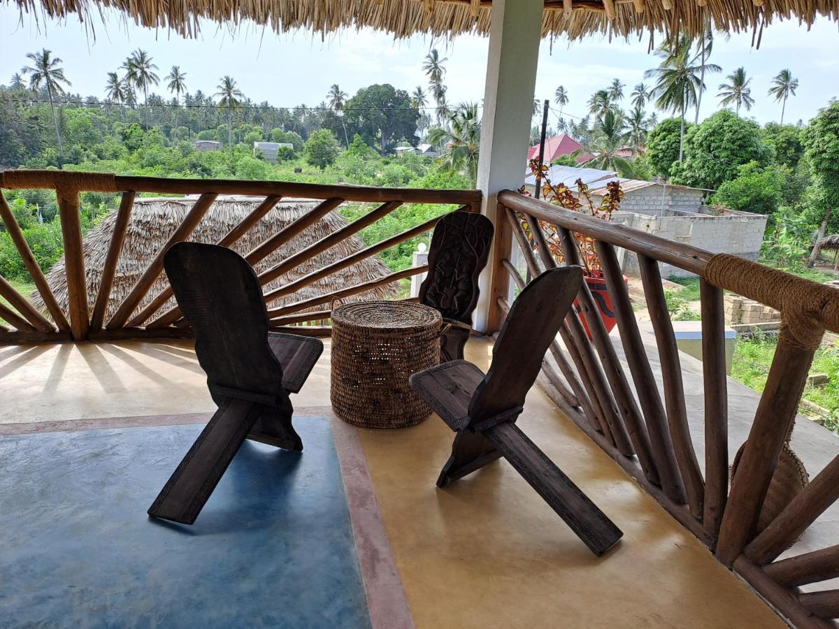 Adelina * Zanzibar