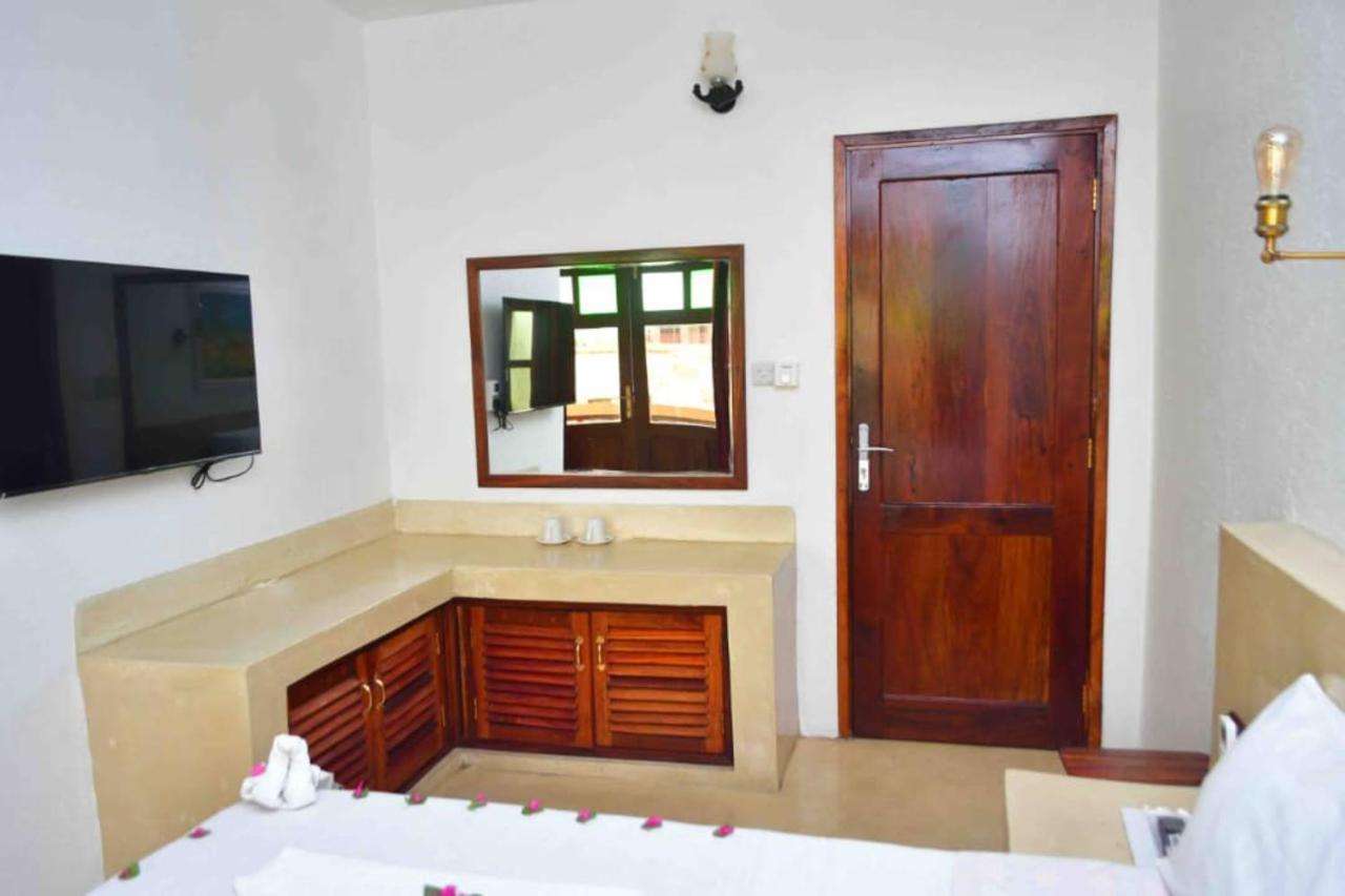 Kahawa Sunset View Hotel *