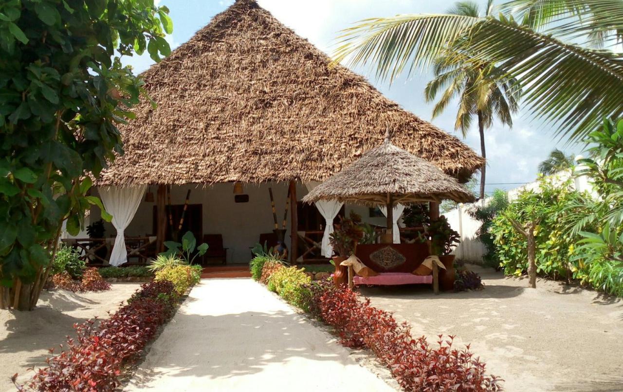 Casa Carlotta & *