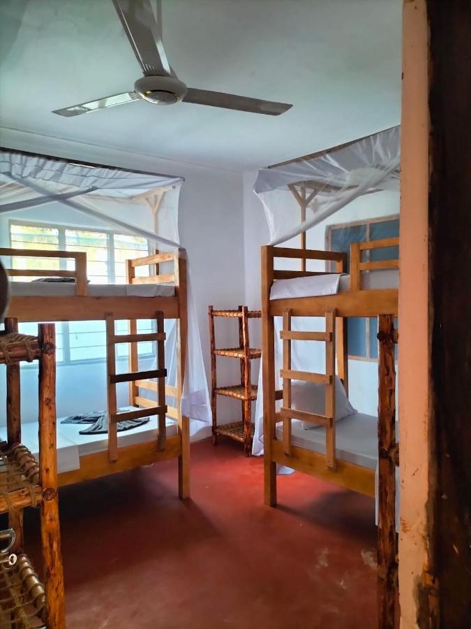 Hostel Mambo Leo