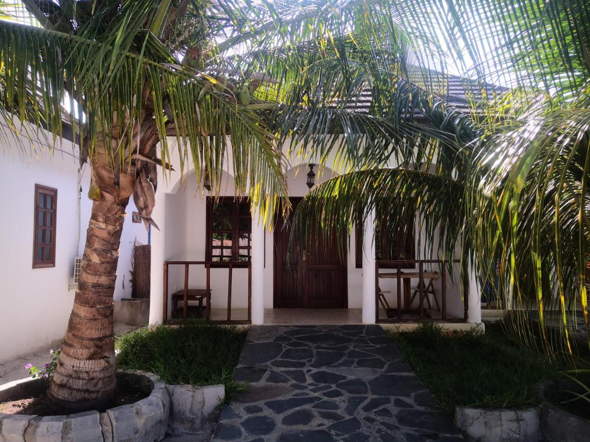 Mambo Ocean Hotel