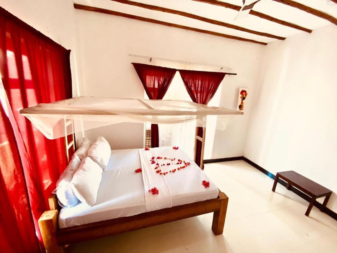 Zaina Larssons Hotel Nungwi