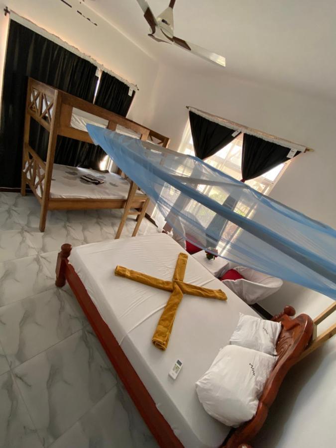 Zaina Larssons Hotel 3*