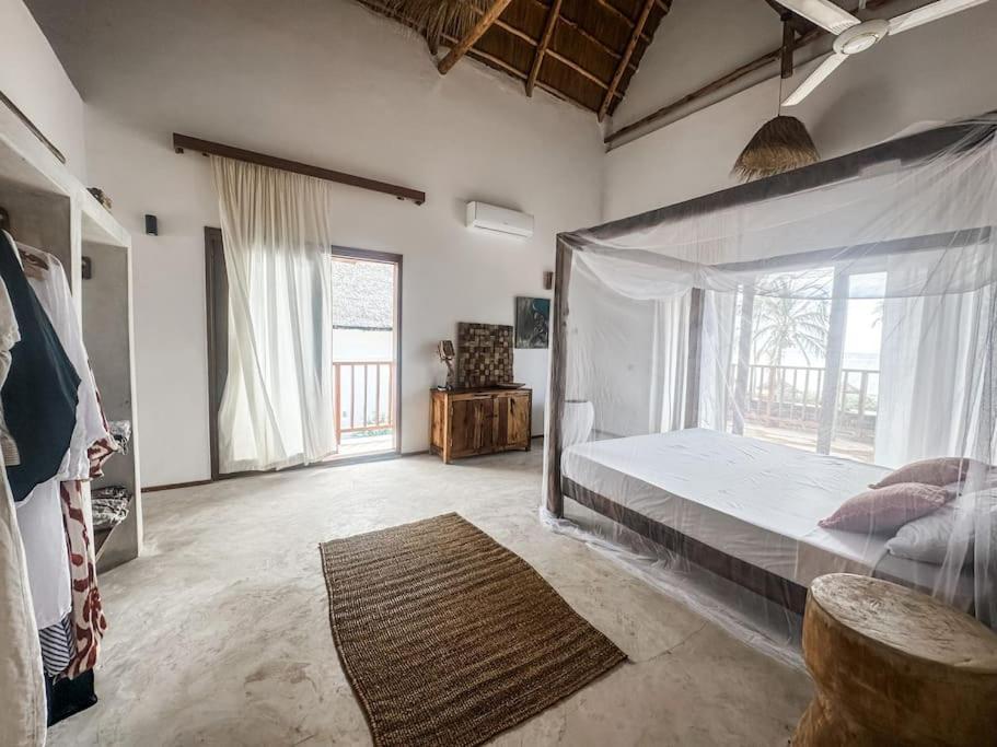 Upendo With Pool, Zanzibar Villa *