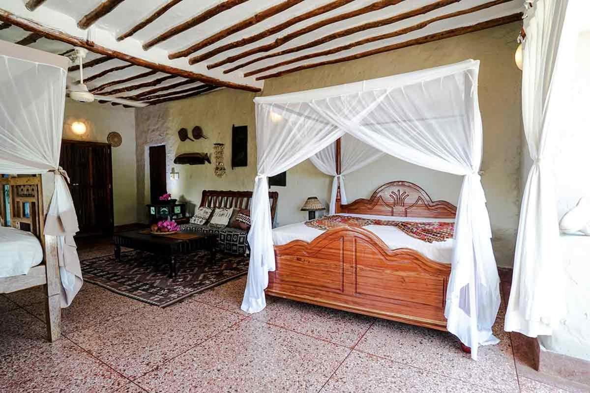 Zi Main House *