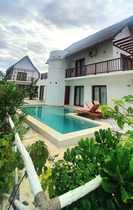 Ocean View With Pool, Zanzibar Villa