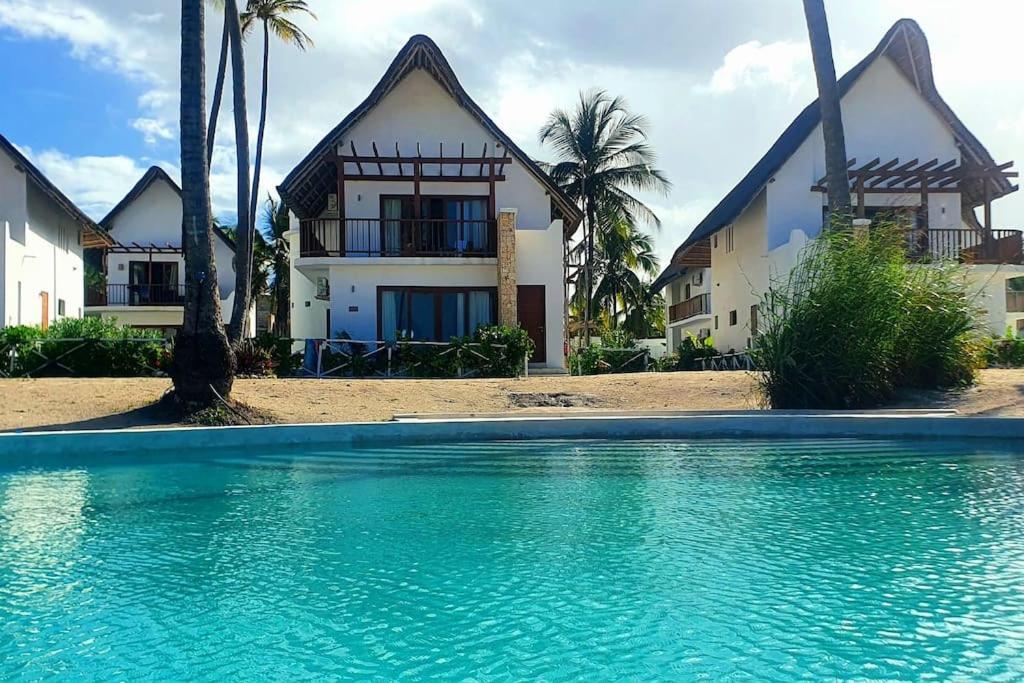 Ocean View With Pool, Zanzibar Villa *