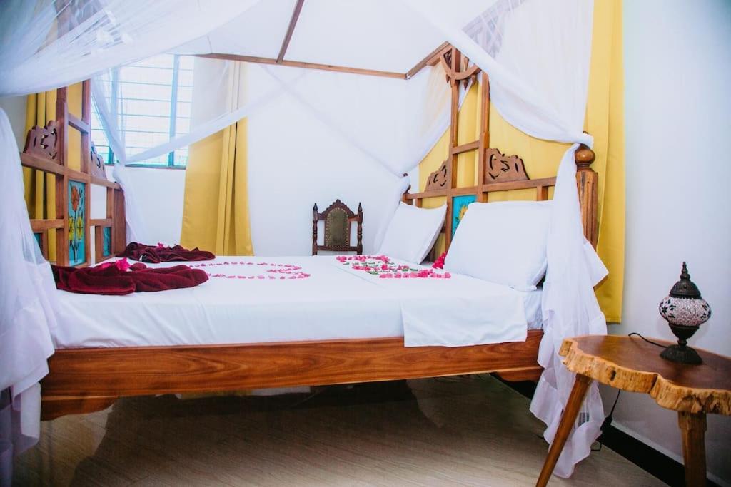✰secluded House W/king Bed Near Beach-5 Min Walk✰ Apartment