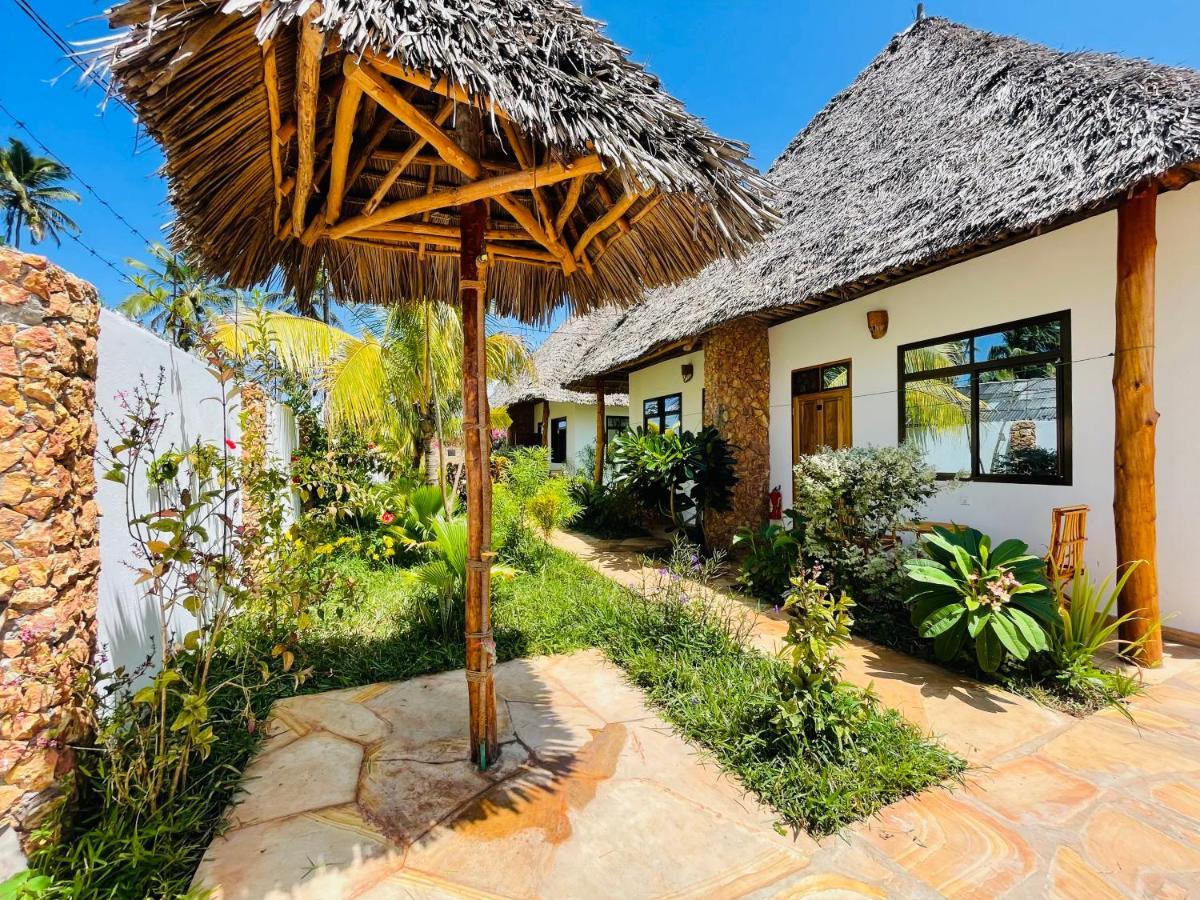 Lulu * Kiwengwa (Zanzibar)