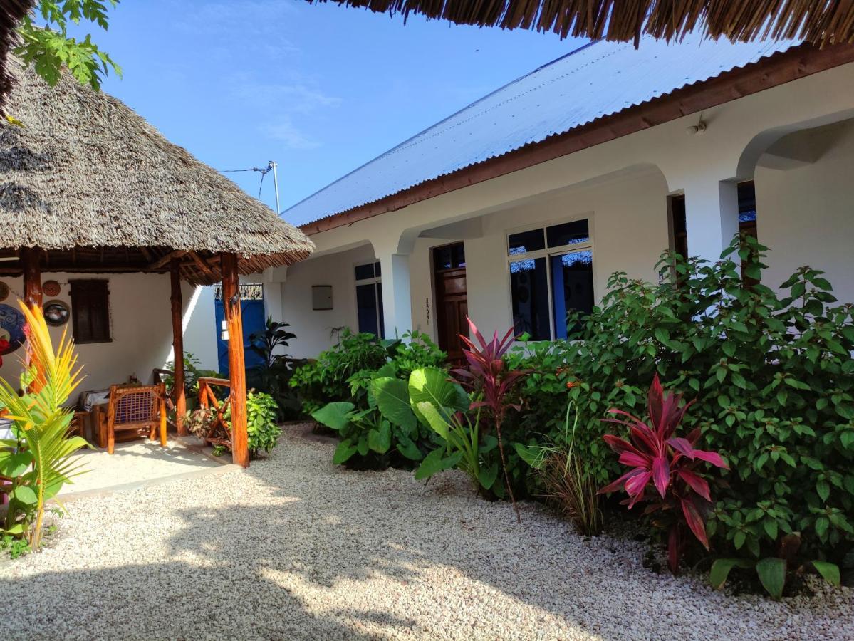 Mana Bed & Breakfast *