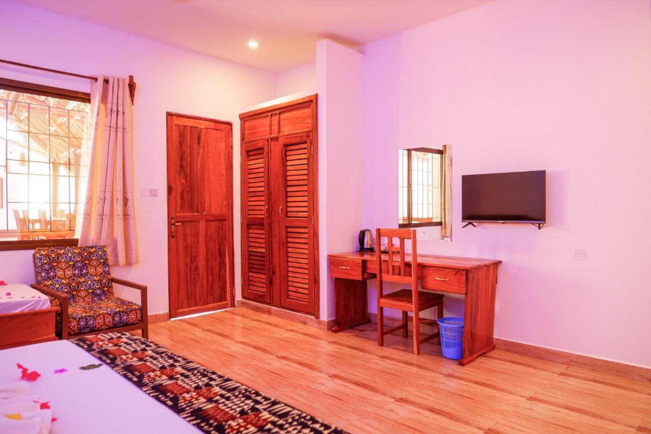 Heritage Hotel *