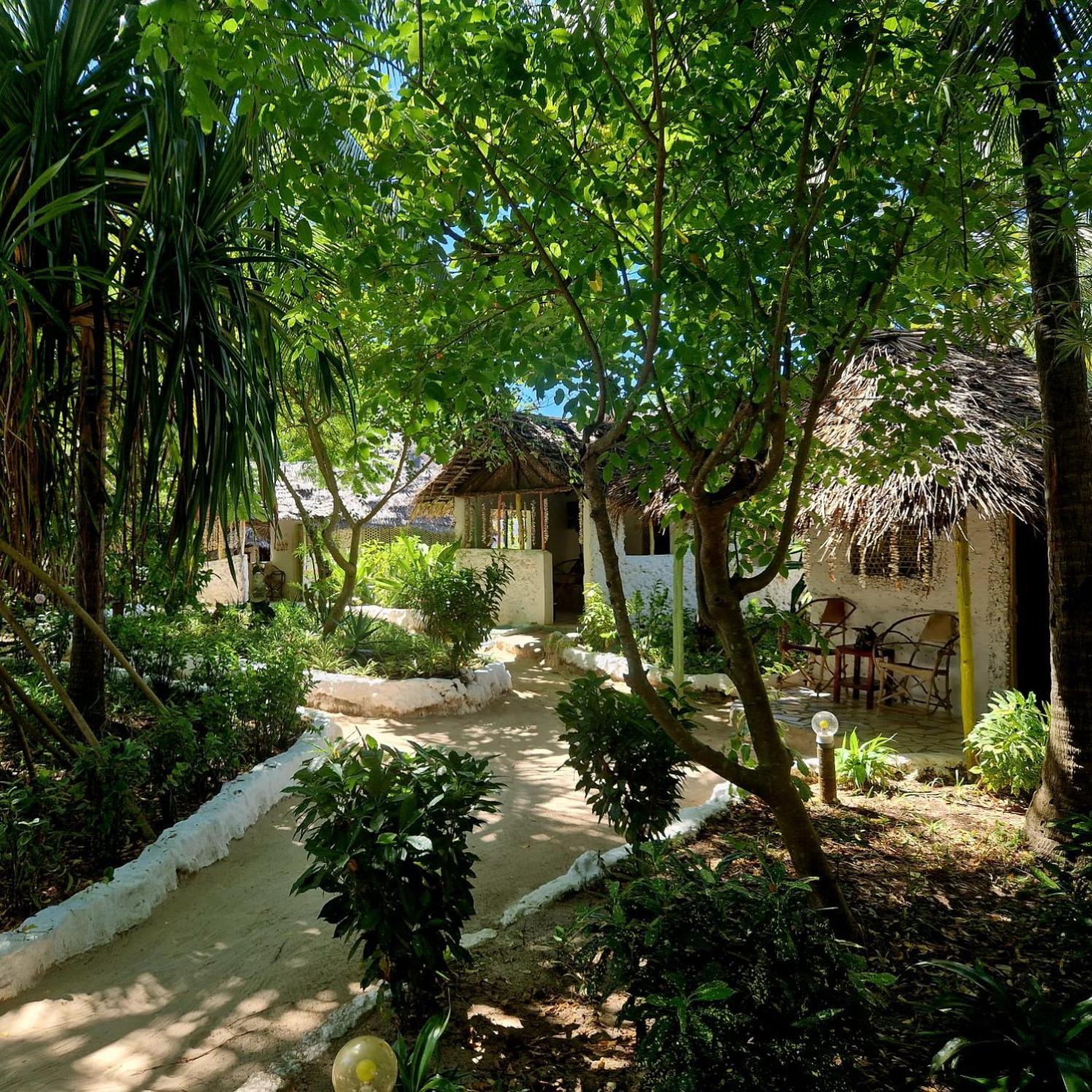 Fontaine Garden Village Hotel Bwejuu
