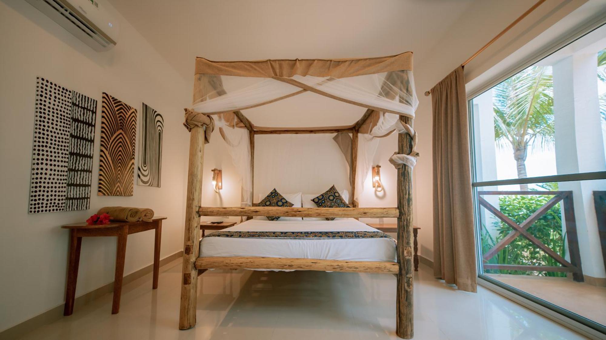 Hotel Sansi 4*
