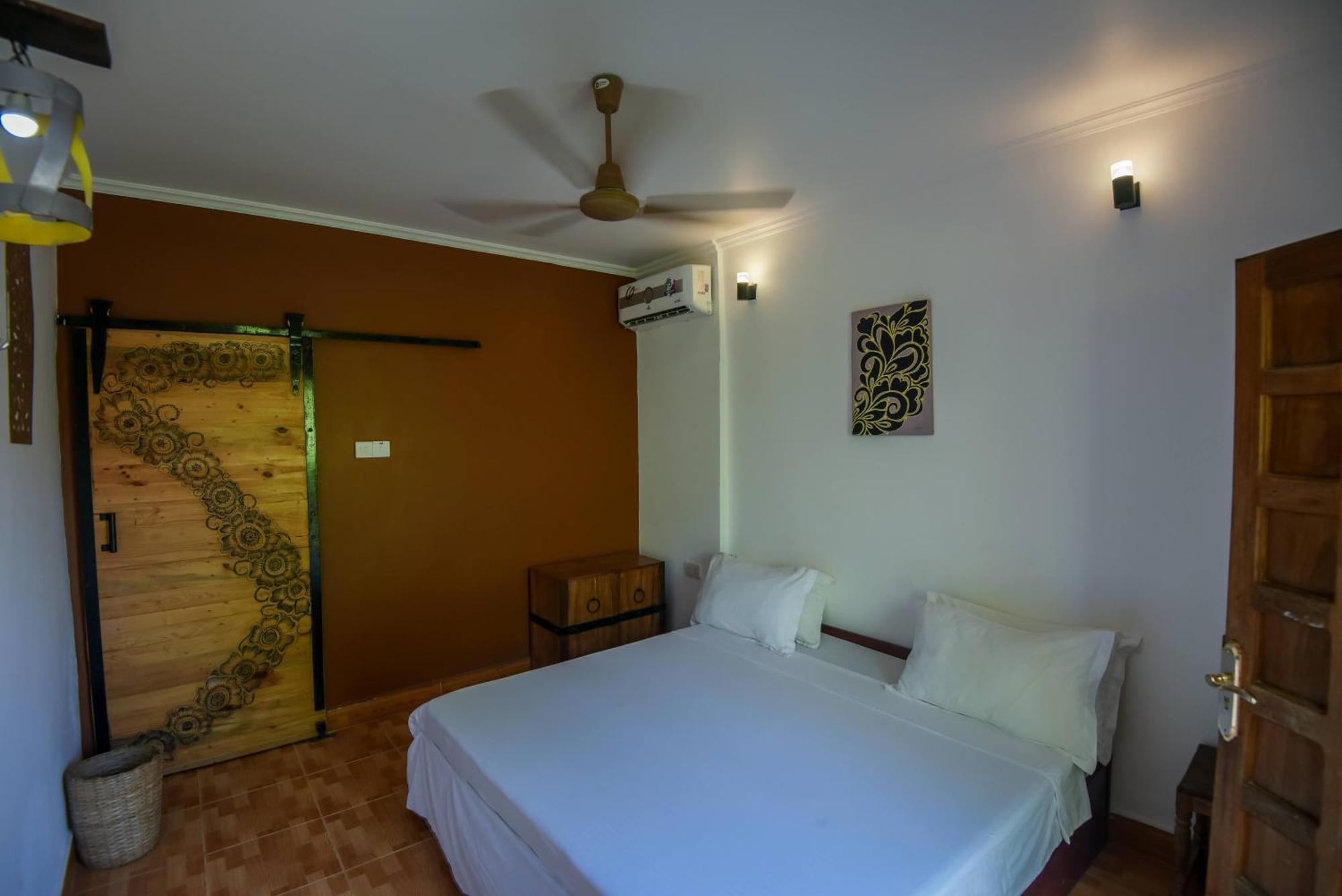 Bed & Breakfast House