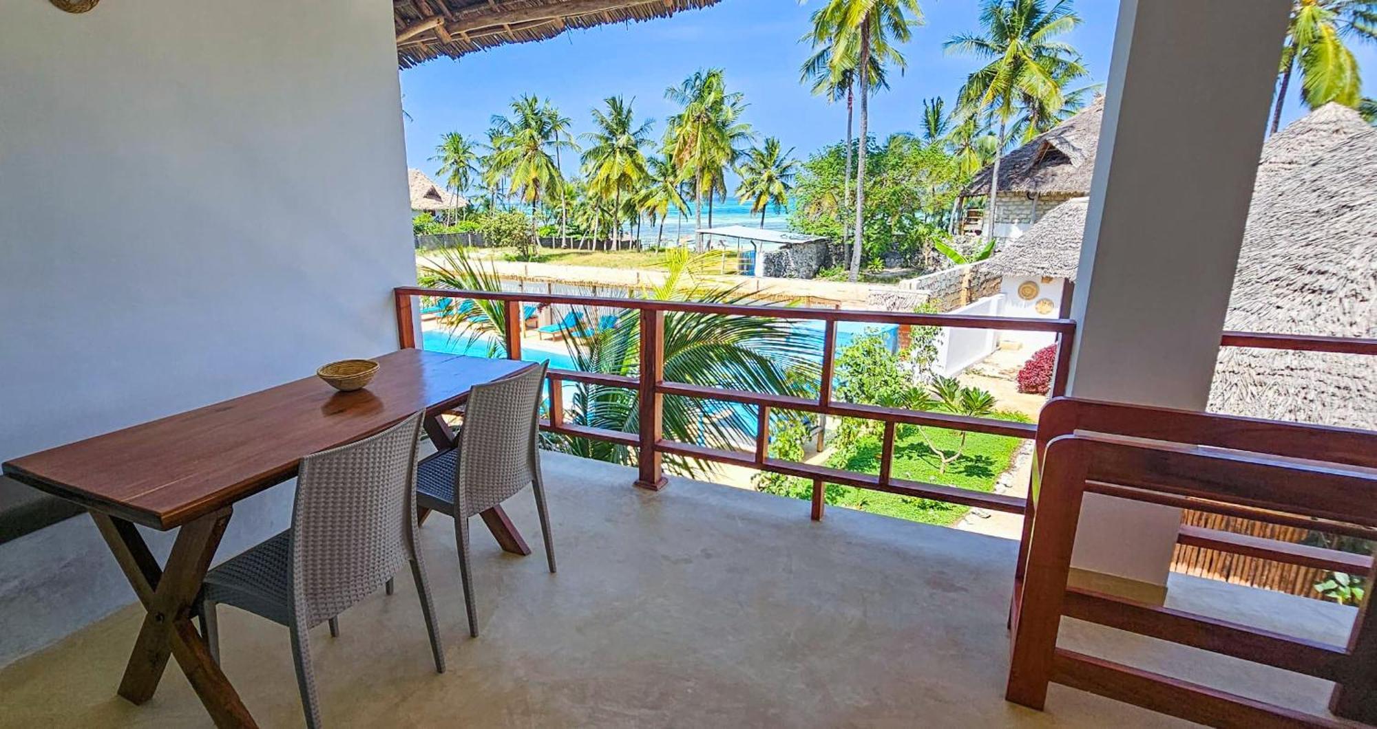 Pingwe Beach Apartments Aparthotel