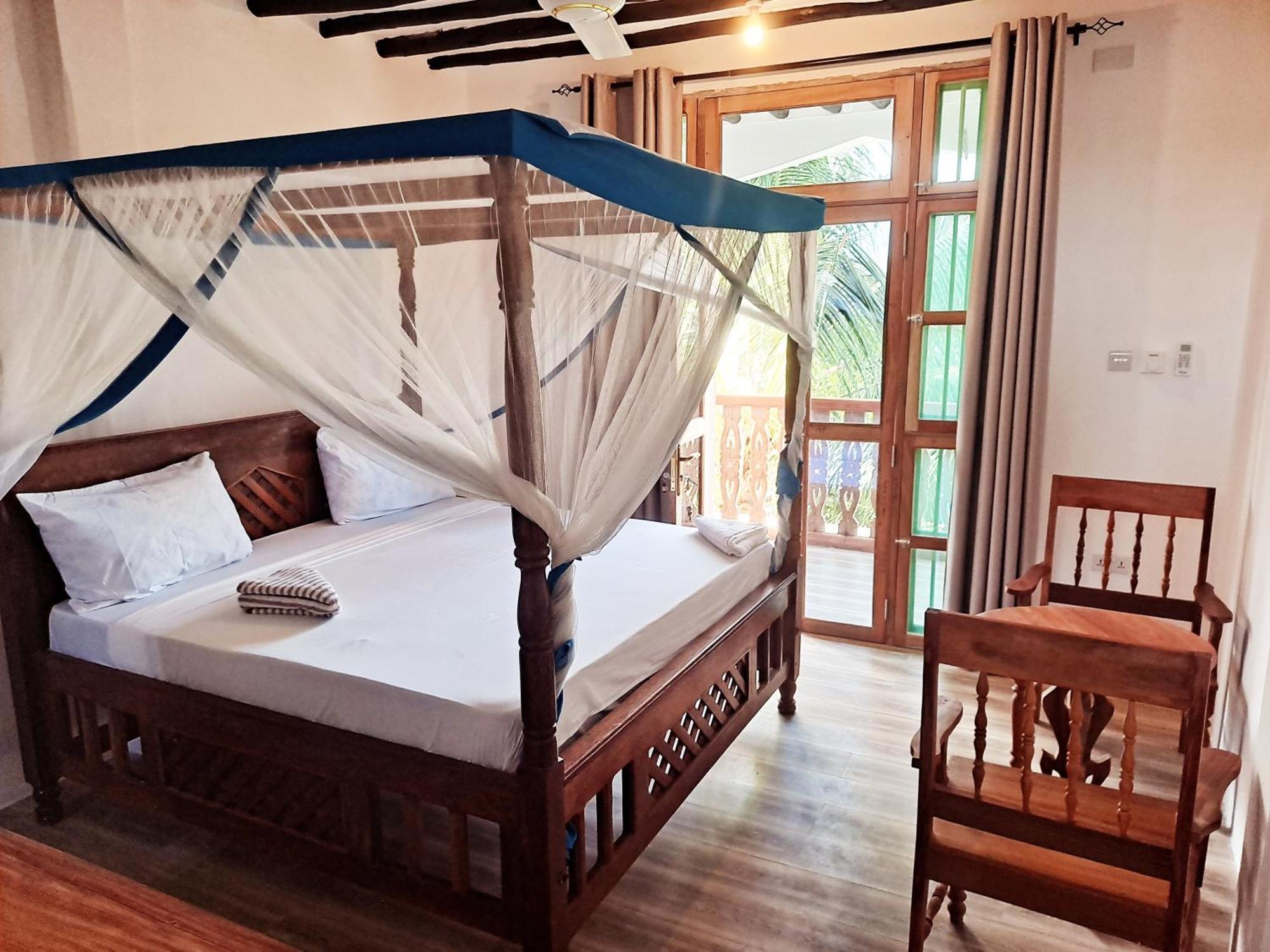 Bed & Breakfast The New Blue Waves