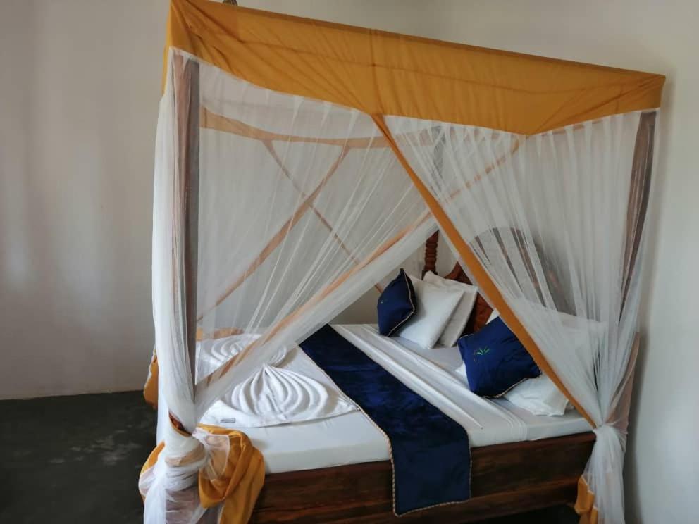 Zangreen Hotel 2*