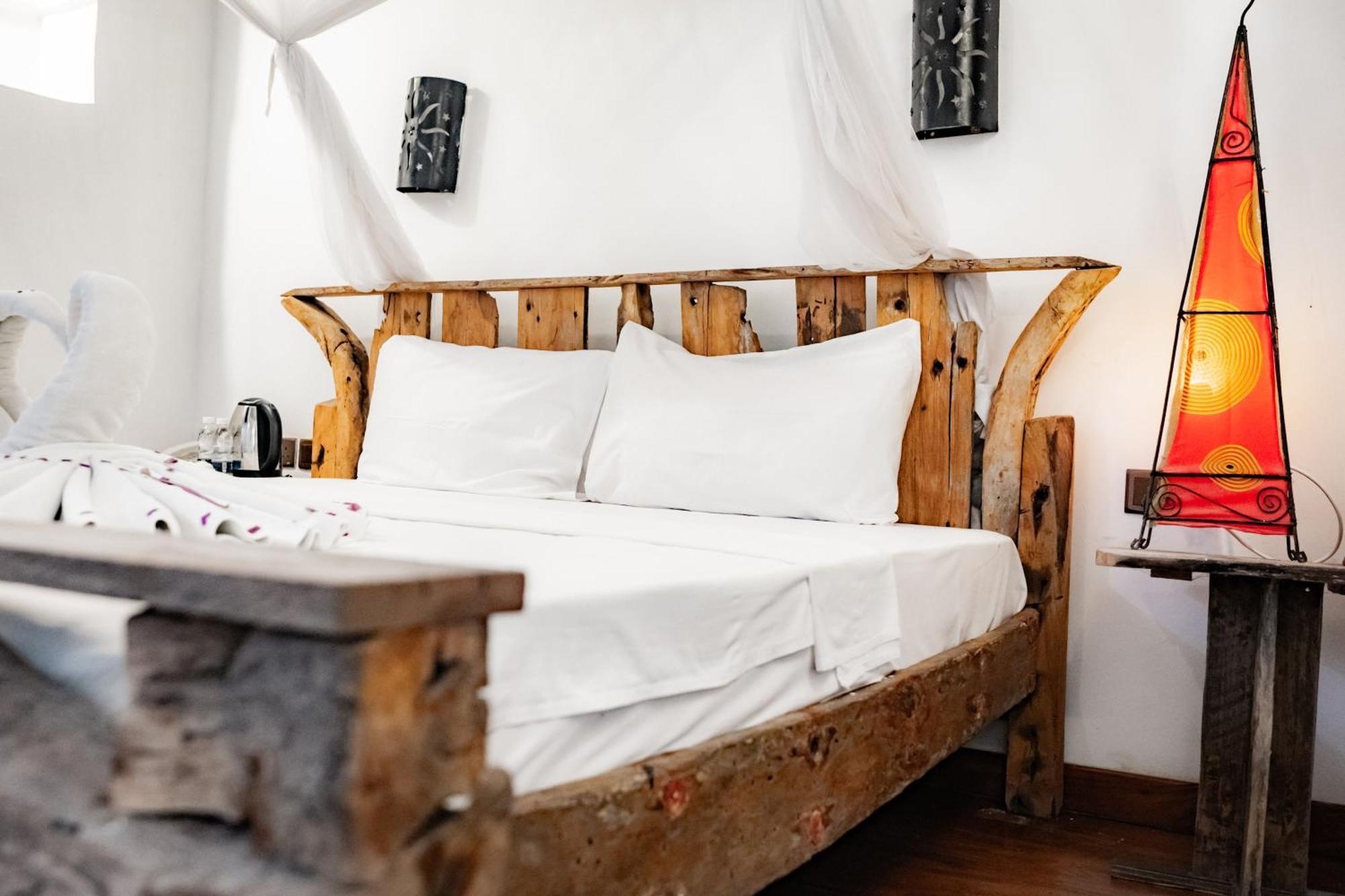 Hotel Zanzi House
