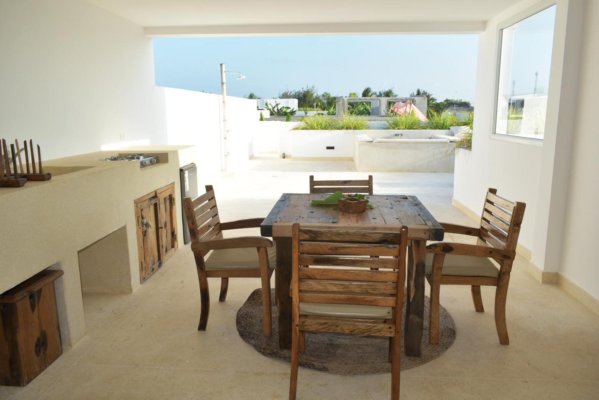 Julito, Kiwengwa Villa