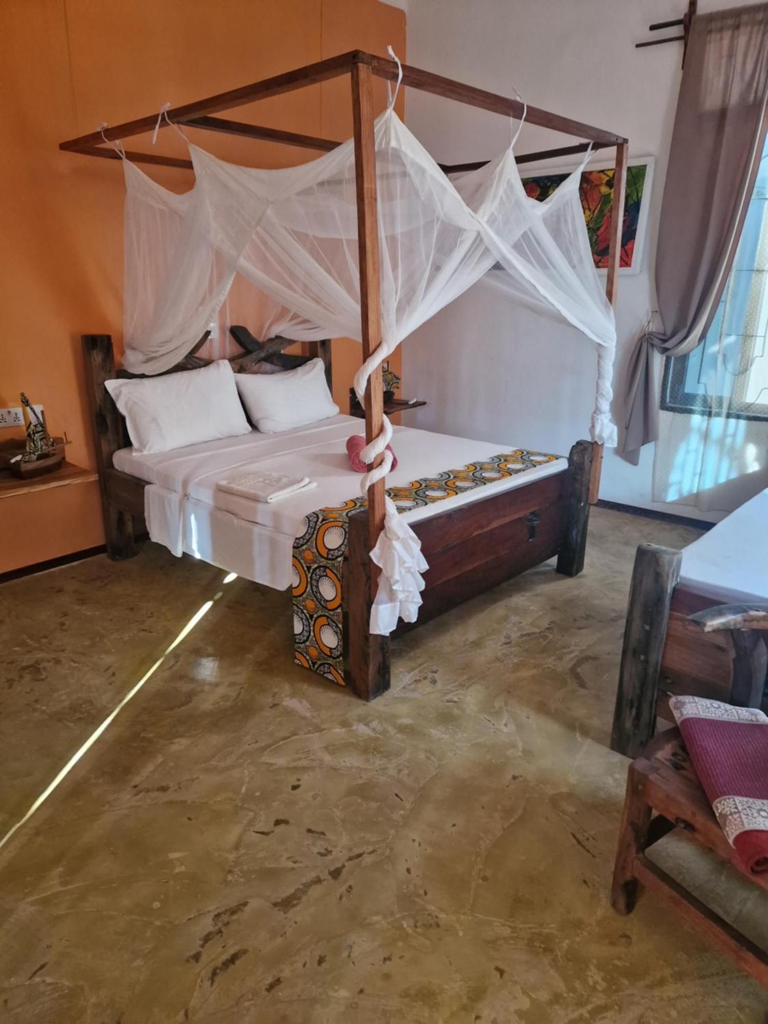 Kumi Bed & Breakfast Nungwi