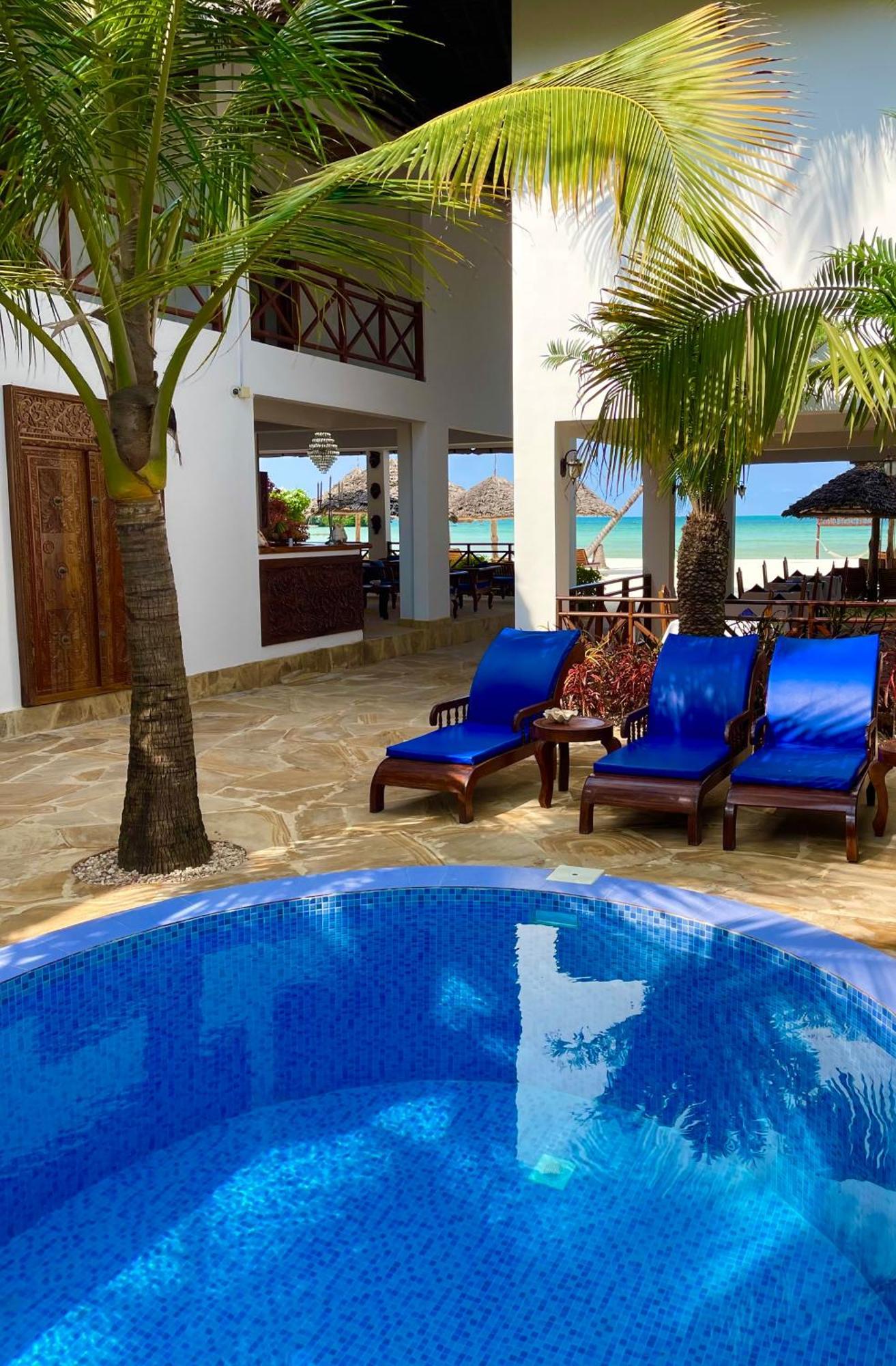 Karibu Hotel 5*