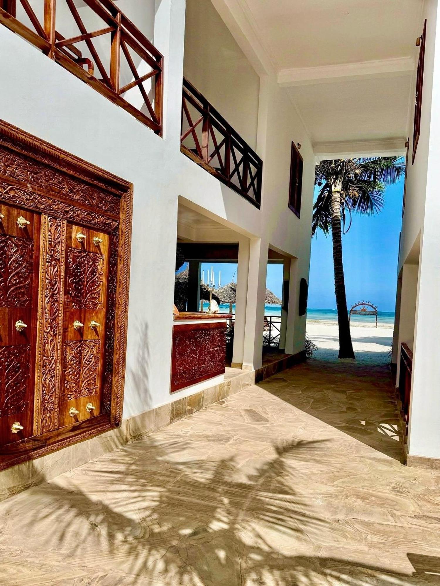 Karibu Hotel 5*
