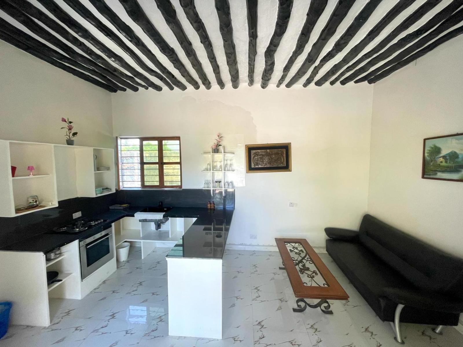 Malik Matemwe Aparthotel *