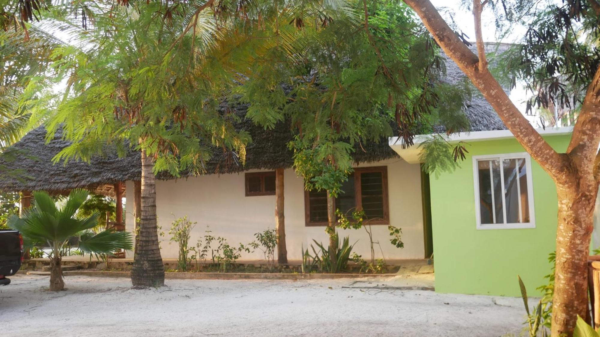 Noah Zanzibar * Kiwengwa (Zanzibar)