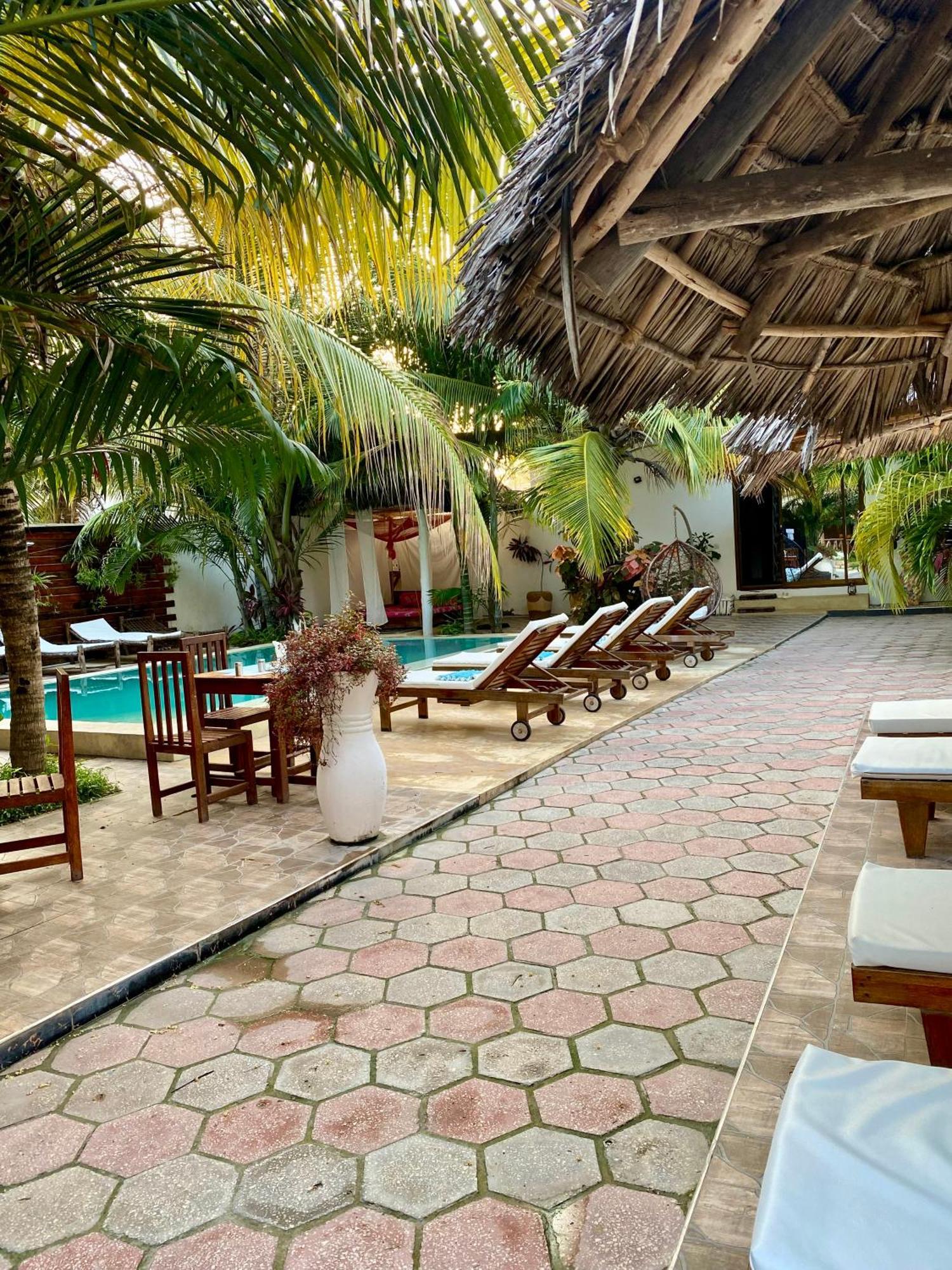Hotel Cezere The Palm
