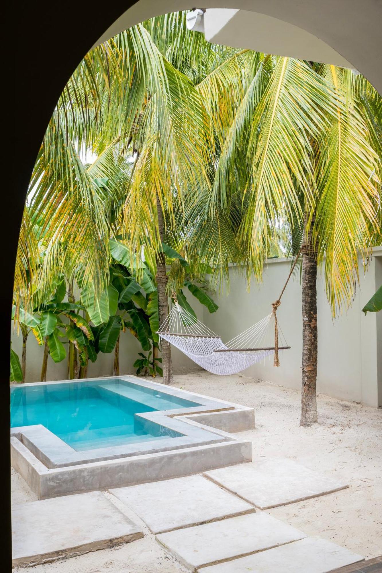 Rori Private Luxury Villa Bwejuu