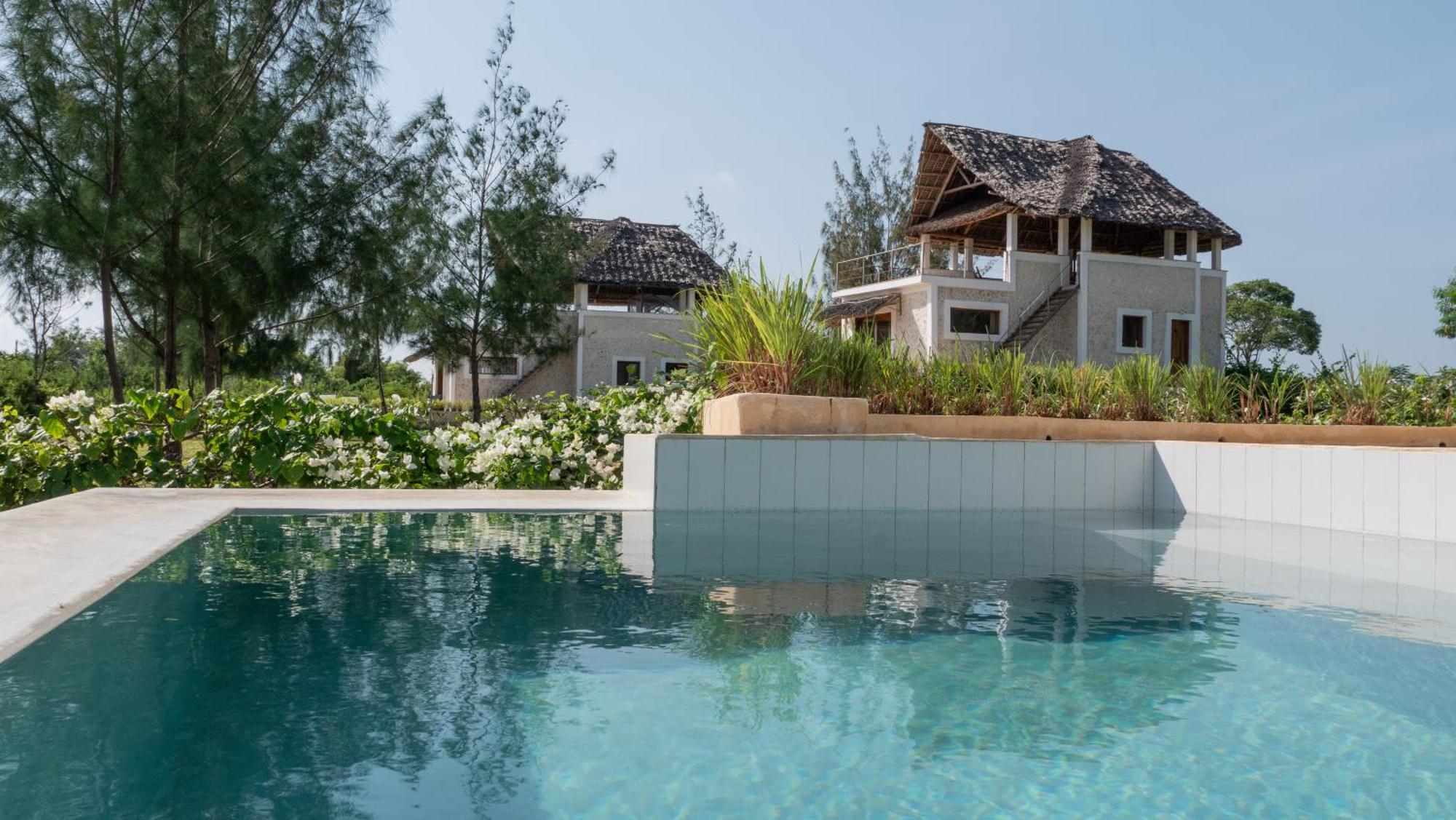 Amani Nature Retreat Resort *