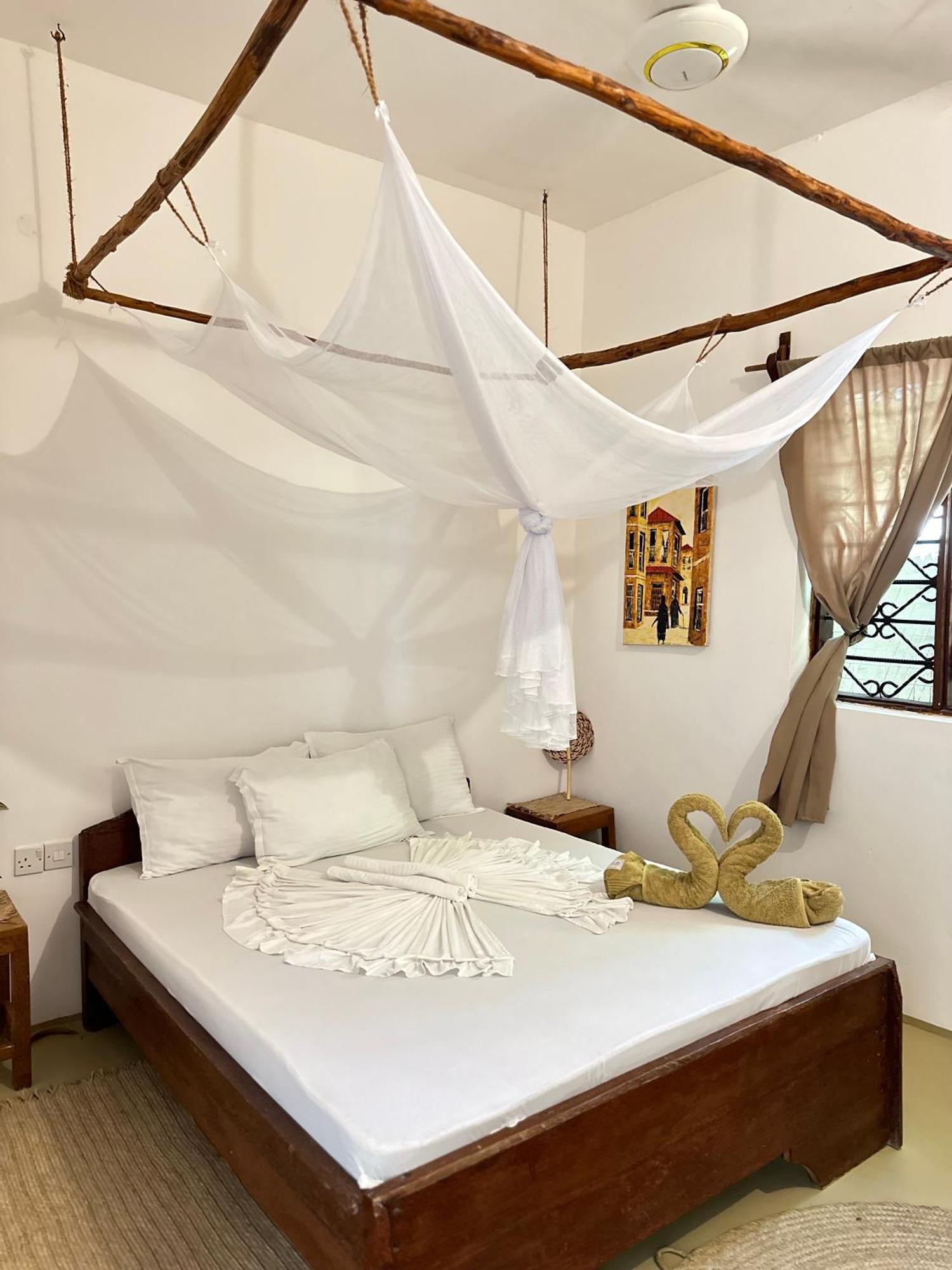 Mlango House Ii Bed & Breakfast *