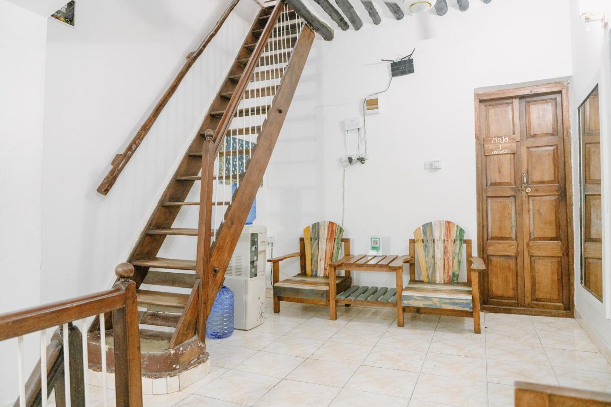 Shoki Shoki Hostel Zanzibar