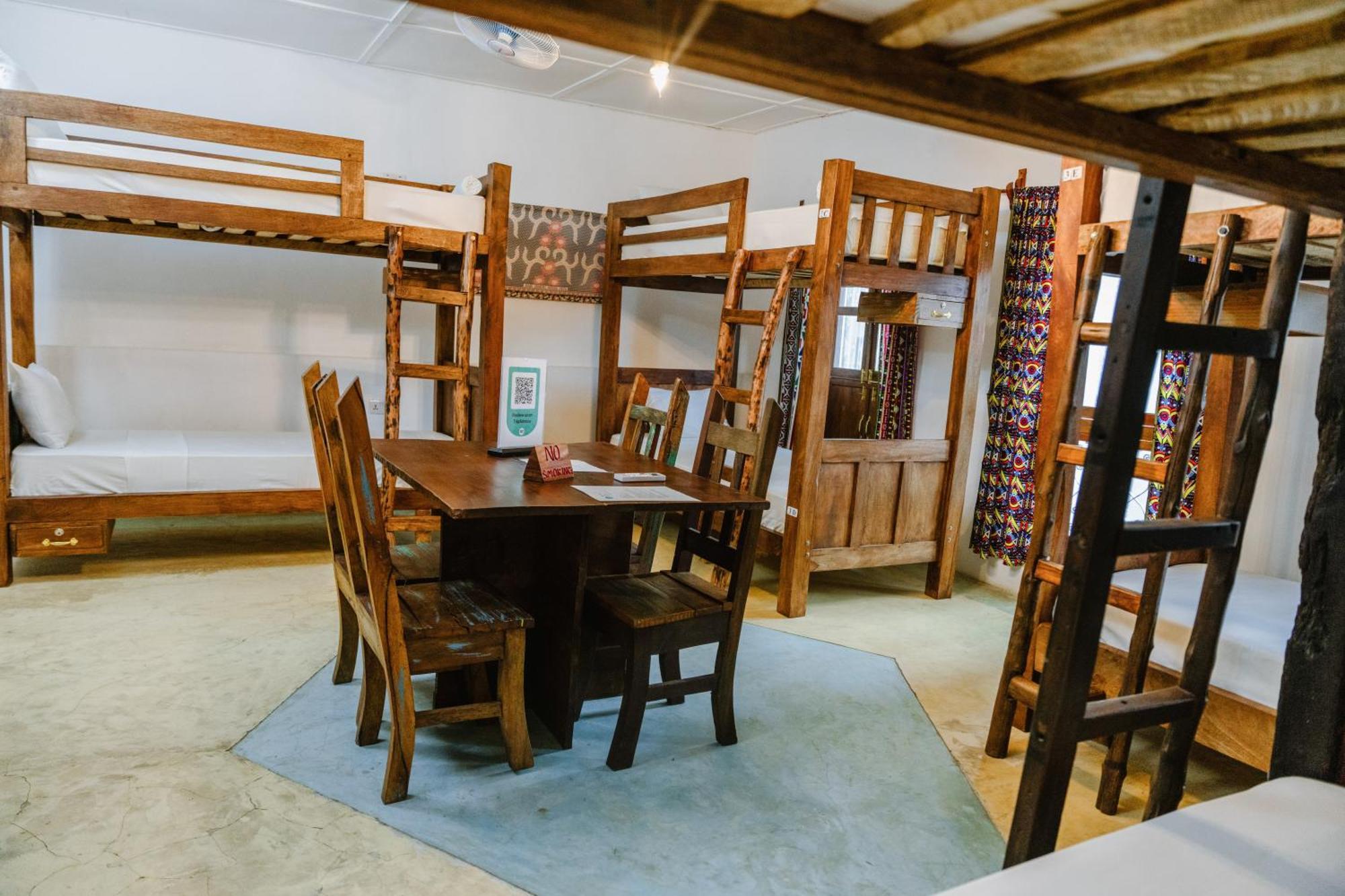 Shoki Shoki Hostel Zanzibar