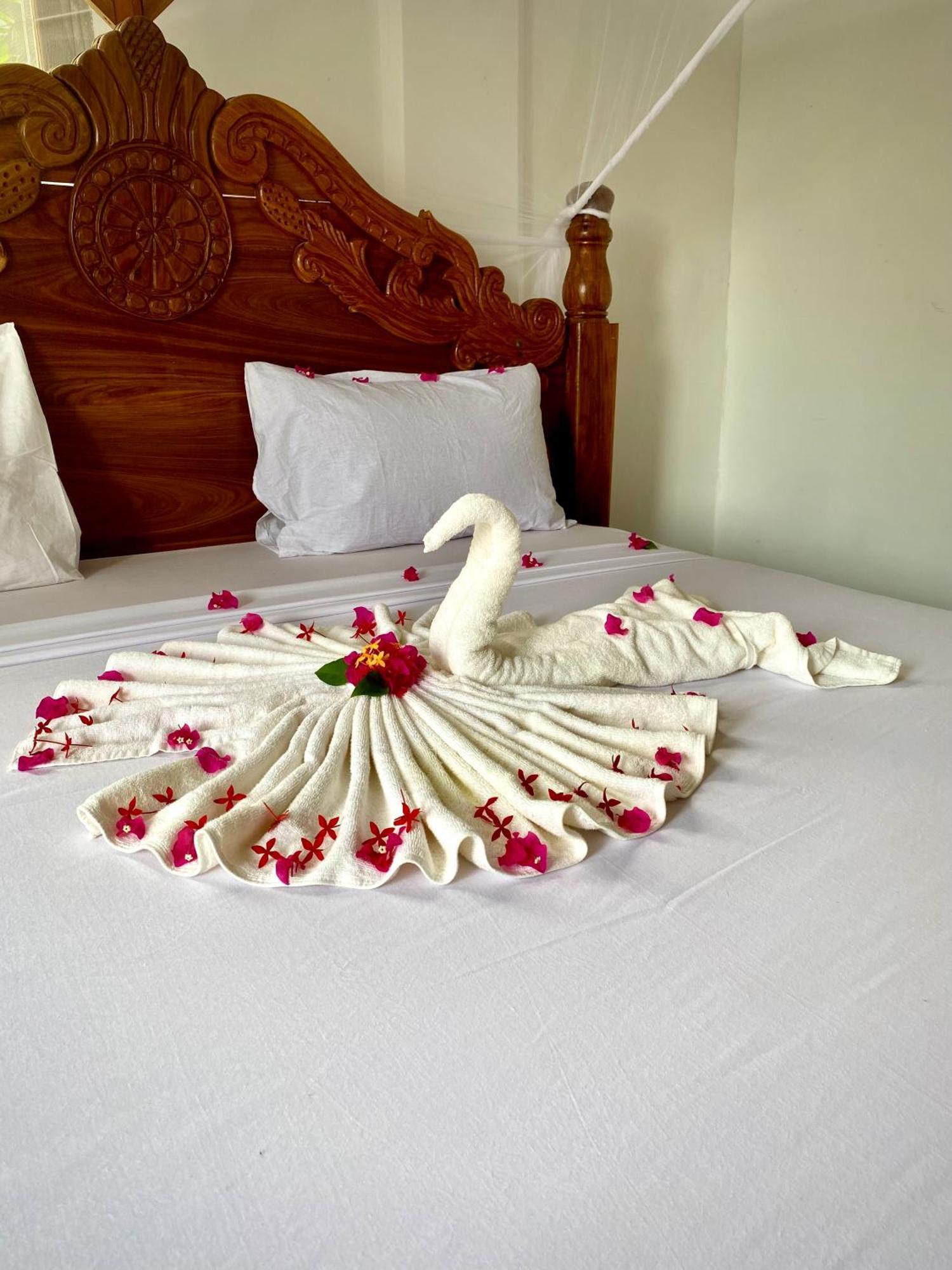 The New Blue Waves Bed & Breakfast