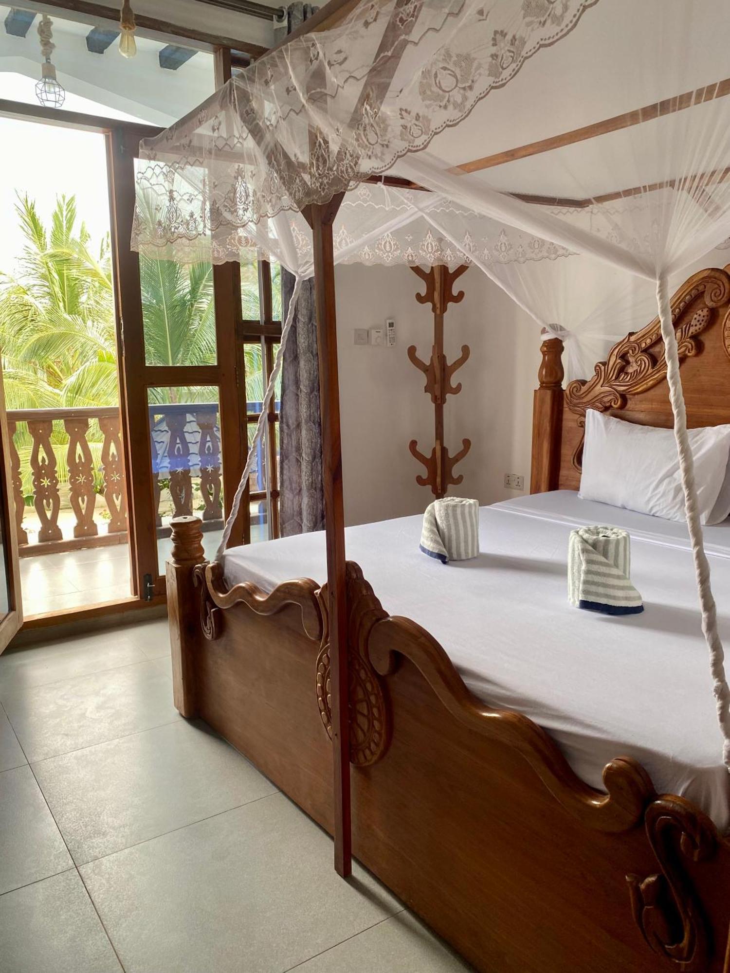Bed & Breakfast The New Blue Waves