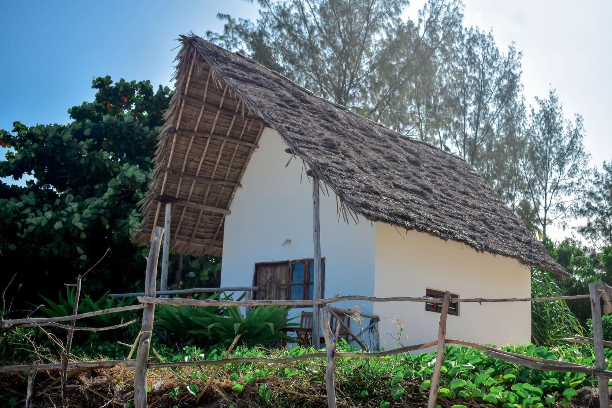 Blue Earth Lodge