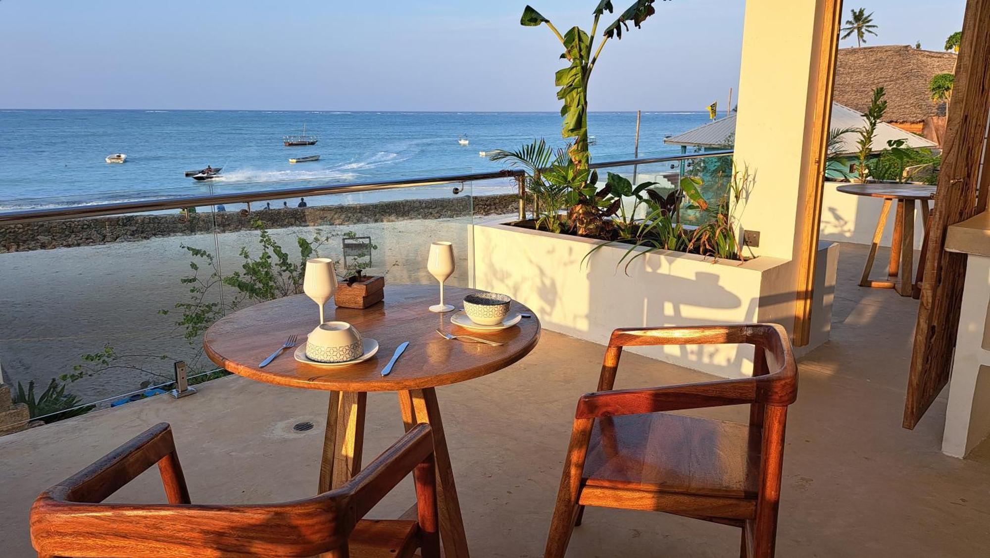 Aluna Hotel 4*