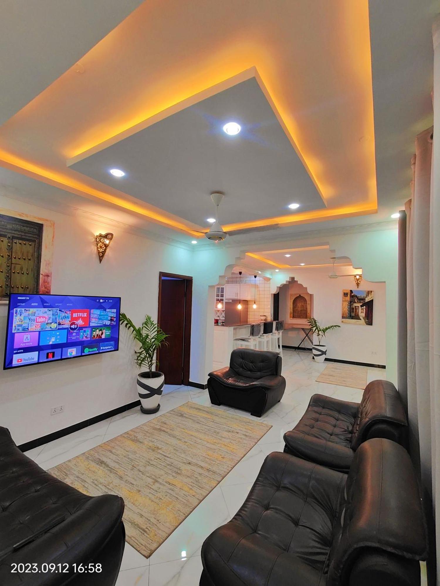 Ayaa Luxury 3rd Floor Apartment
