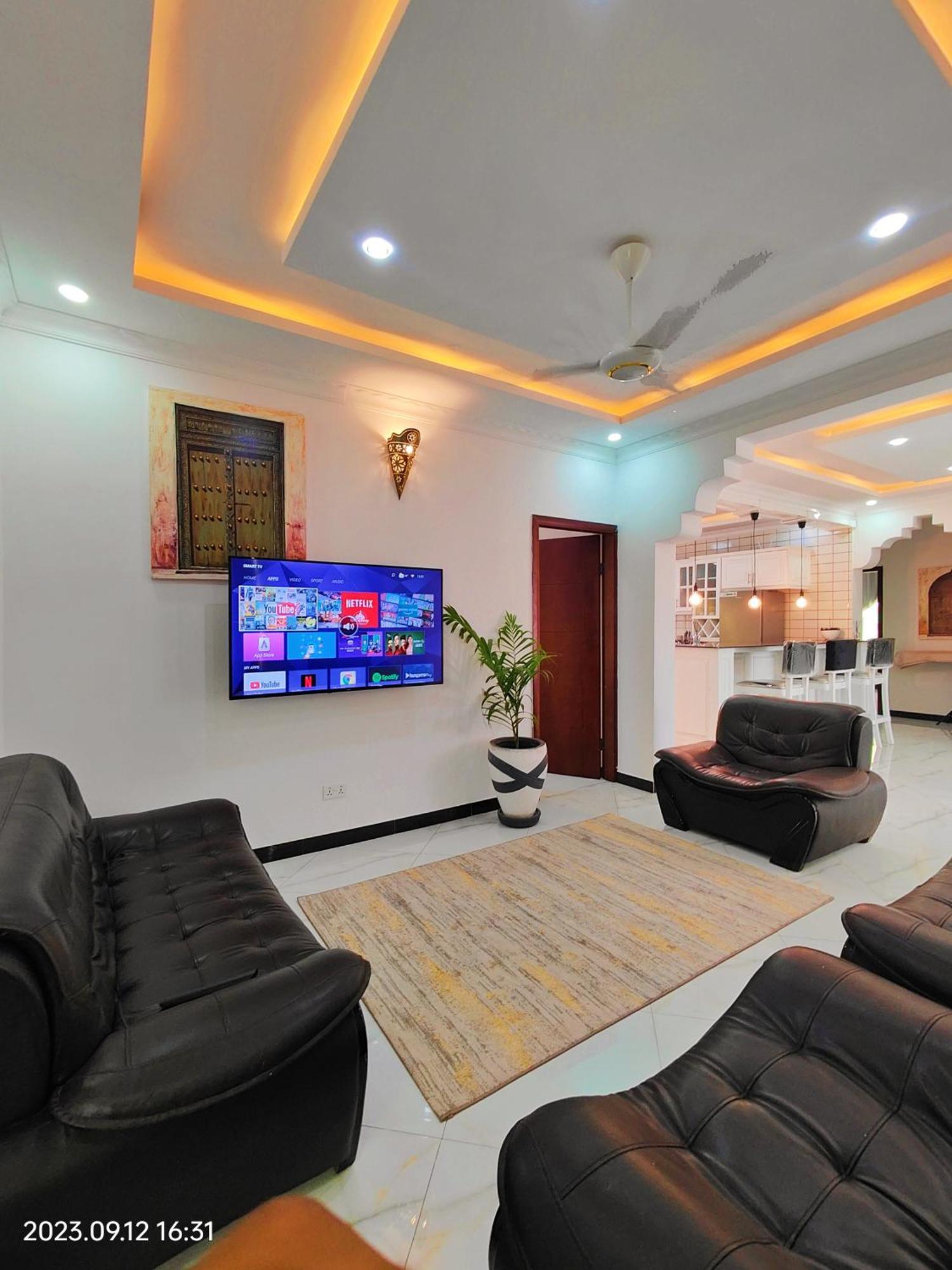 Ayaa Luxury 3rd Floor Apartment