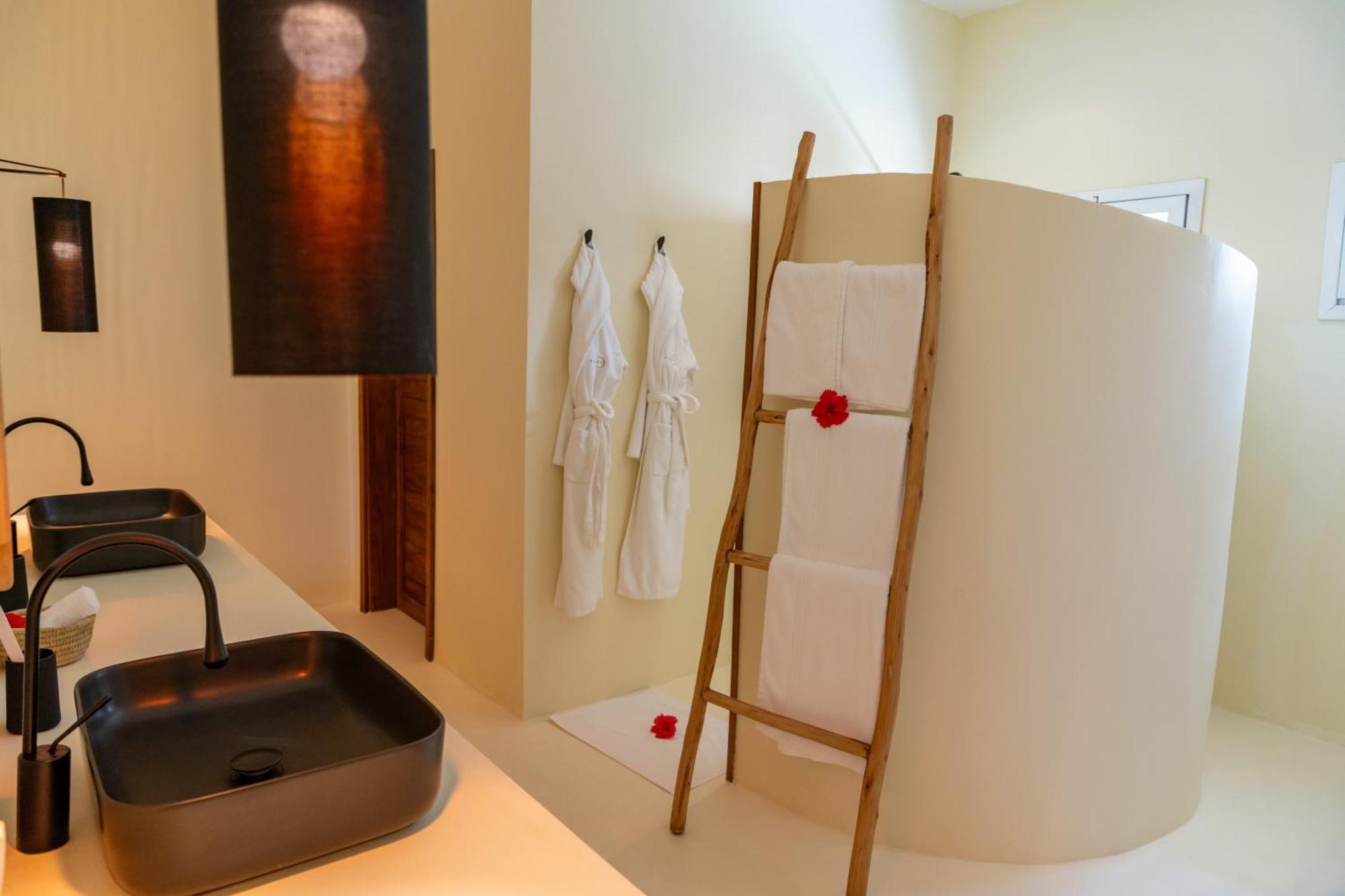 Alma Boutique Hotel