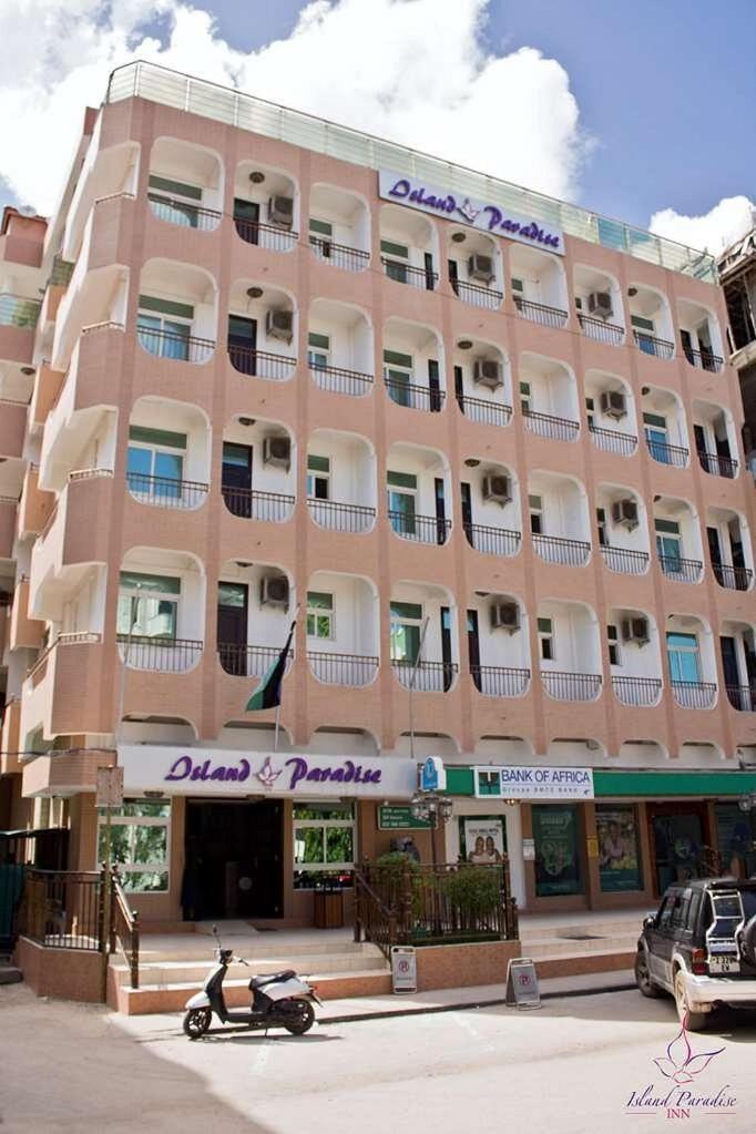 Island Paradise Hotel