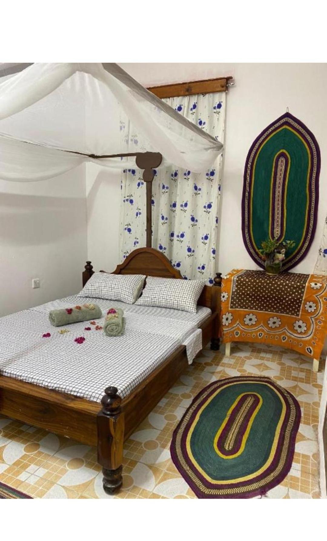 Bed & Breakfast Kipekee House, *