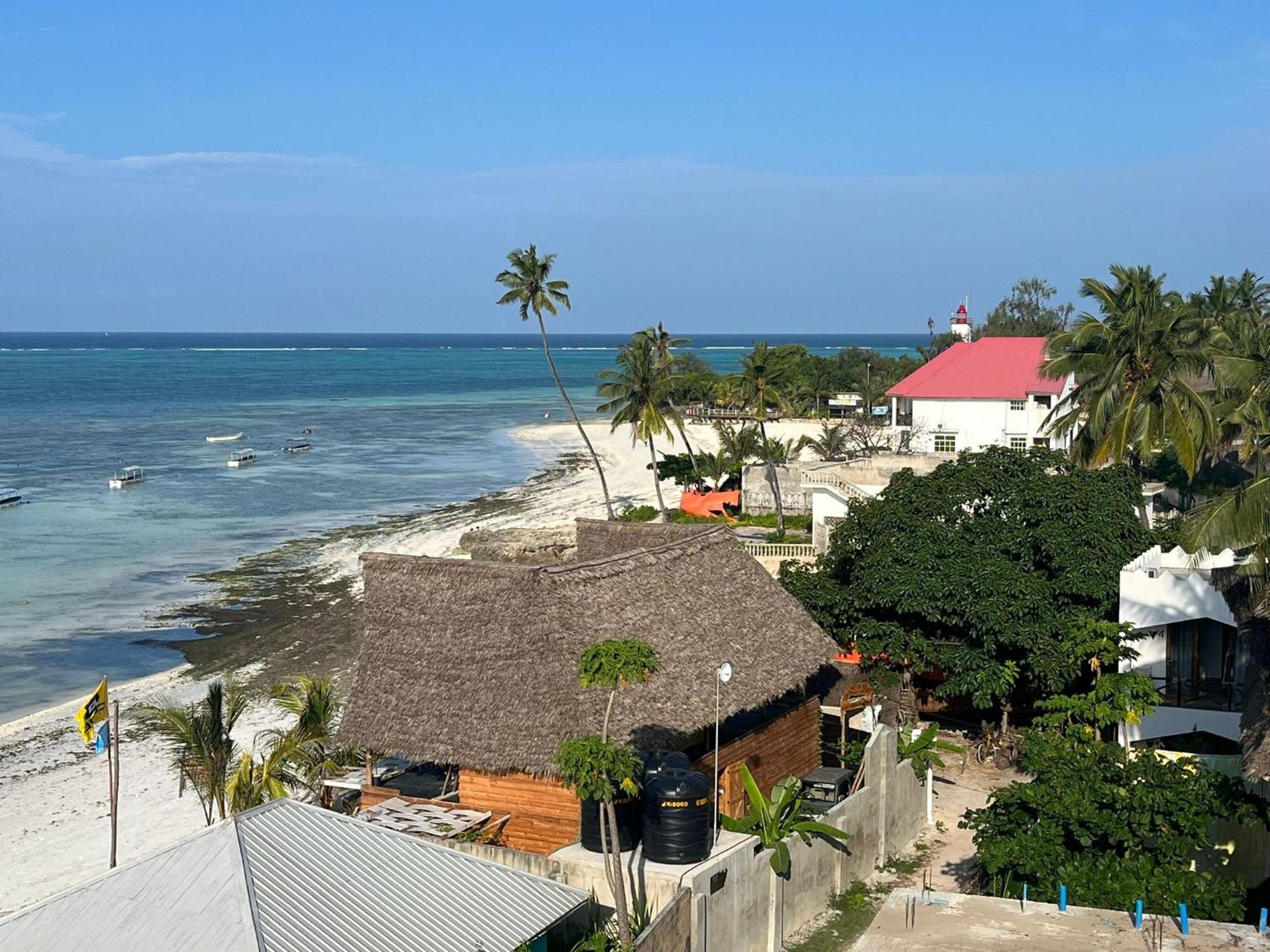 Aluna Hotel