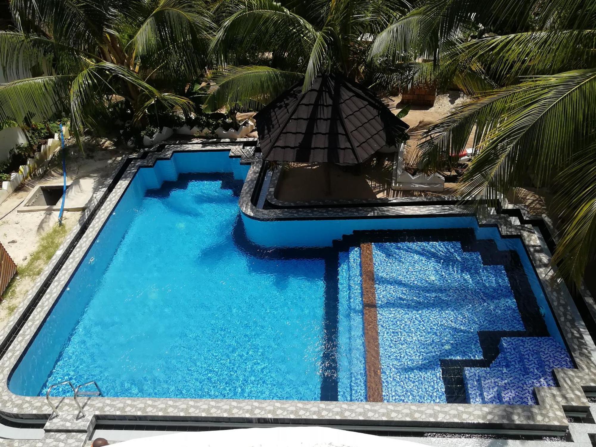 The New Blue Waves Bed & Breakfast 2*