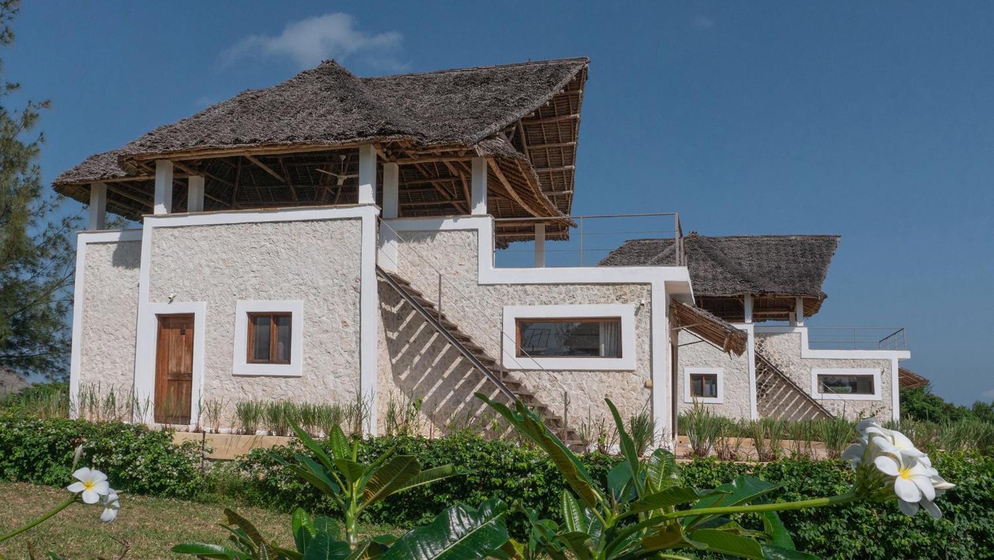 Resort Amani Nature Retreat *